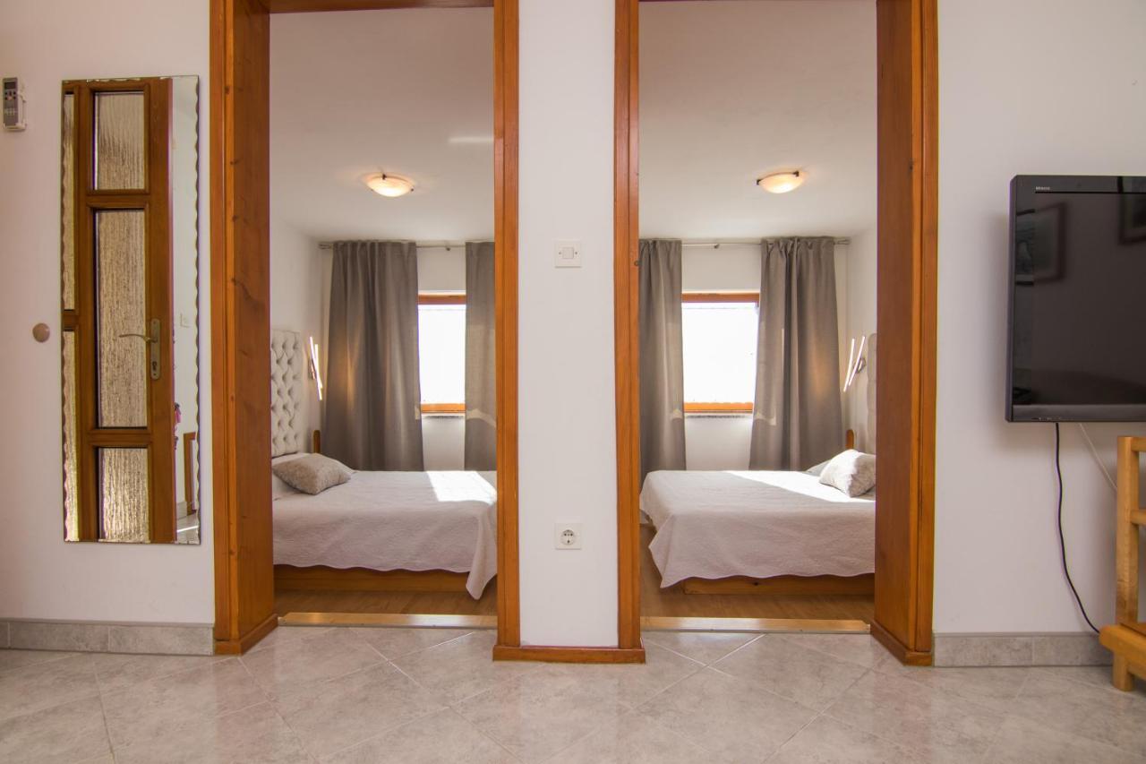 Apartmani Villa Kalinic Нівице Екстер'єр фото