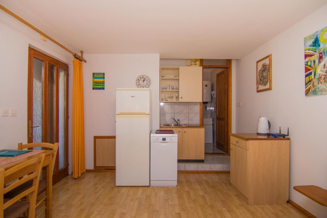 Apartmani Villa Kalinic Нівице Екстер'єр фото