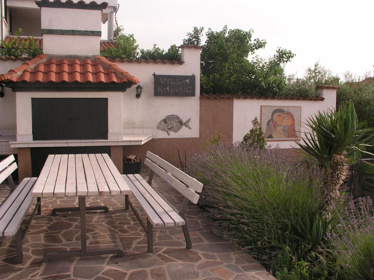 Apartmani Villa Kalinic Нівице Екстер'єр фото