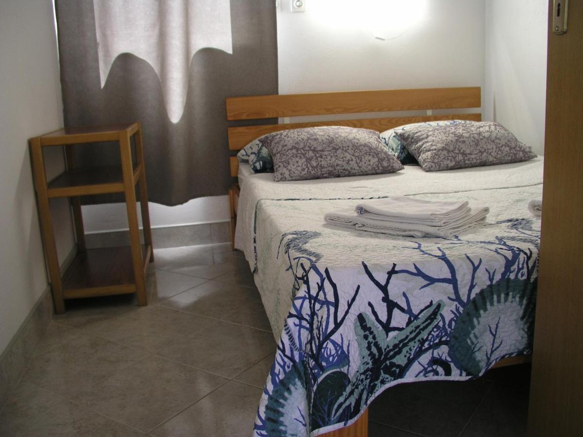 Apartmani Villa Kalinic Нівице Екстер'єр фото